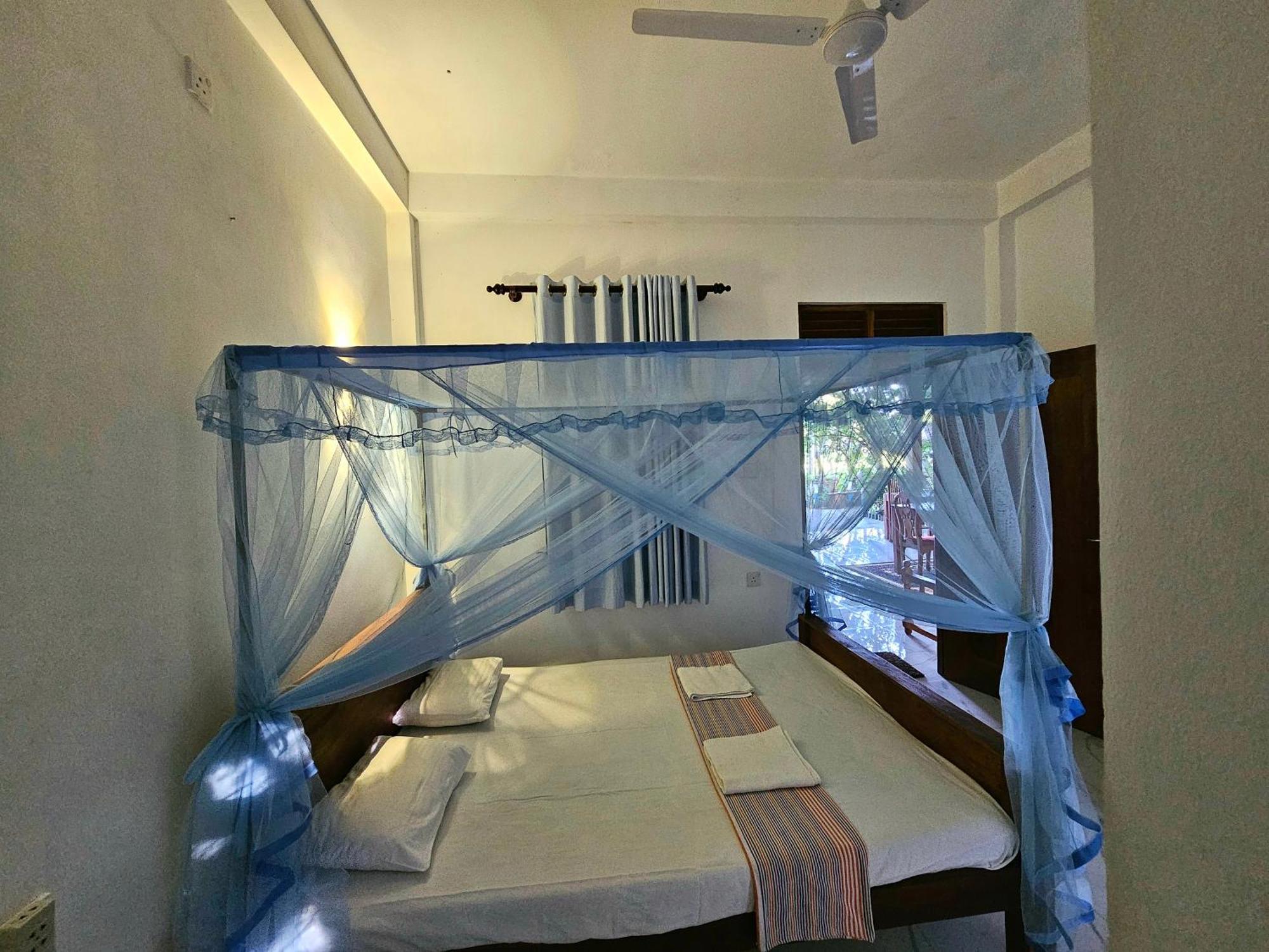 Hotel Tissamaharama Ngoại thất bức ảnh